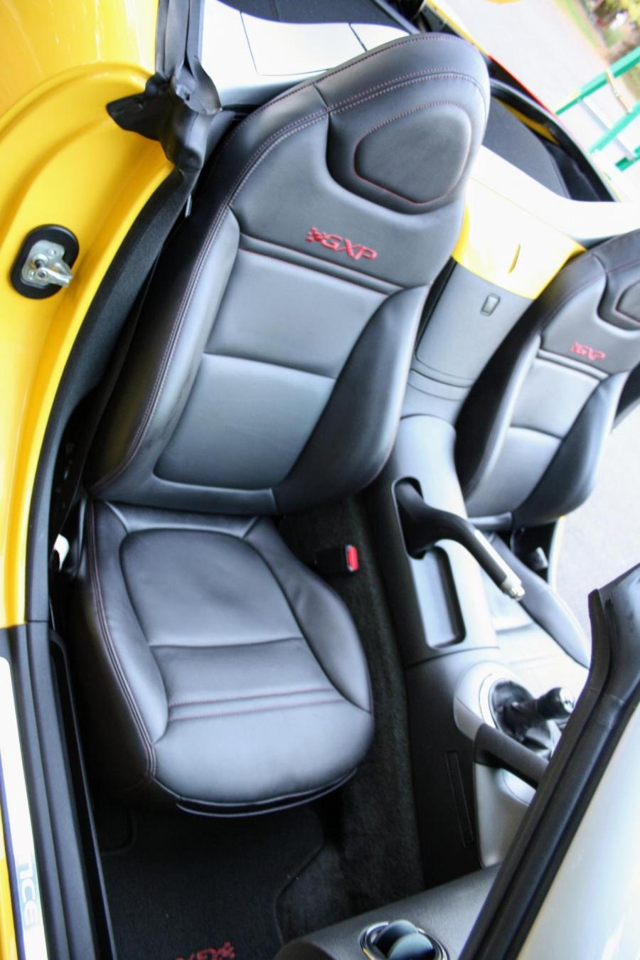 Интерьер Pontiac Solstice GXP 2008 года  (фото 44 из 68)